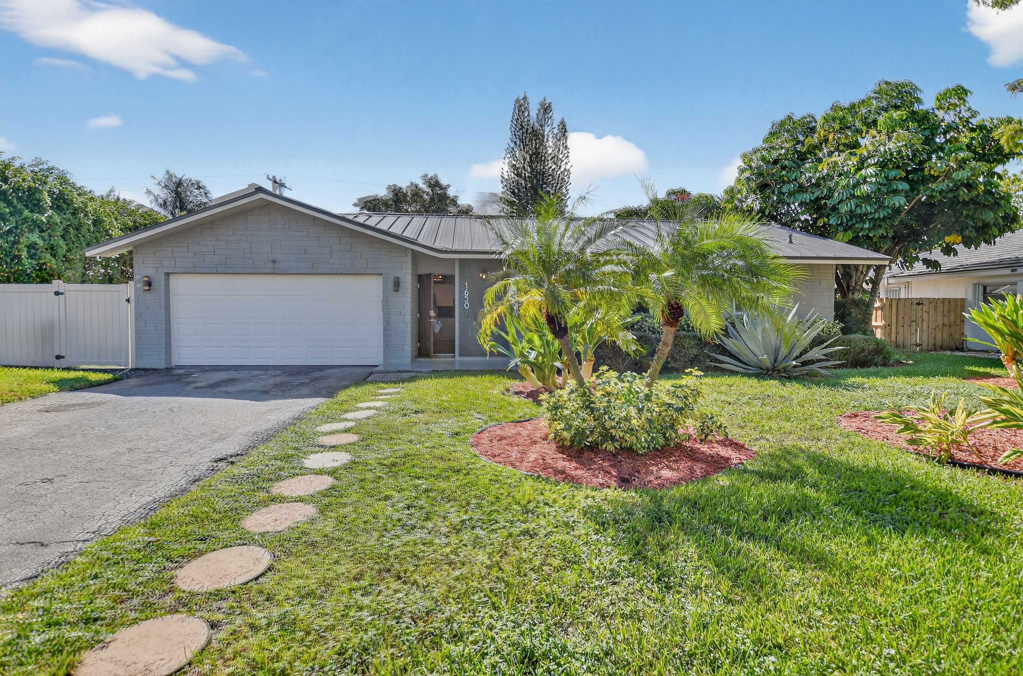 A Contemporary Gem in the Heart of Boca Raton